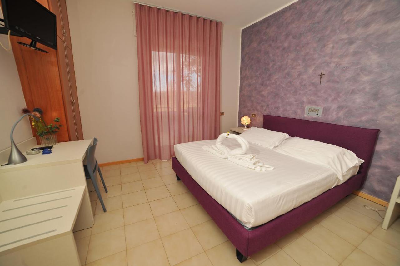 Hotel San Crispino Morrovalle Exterior foto