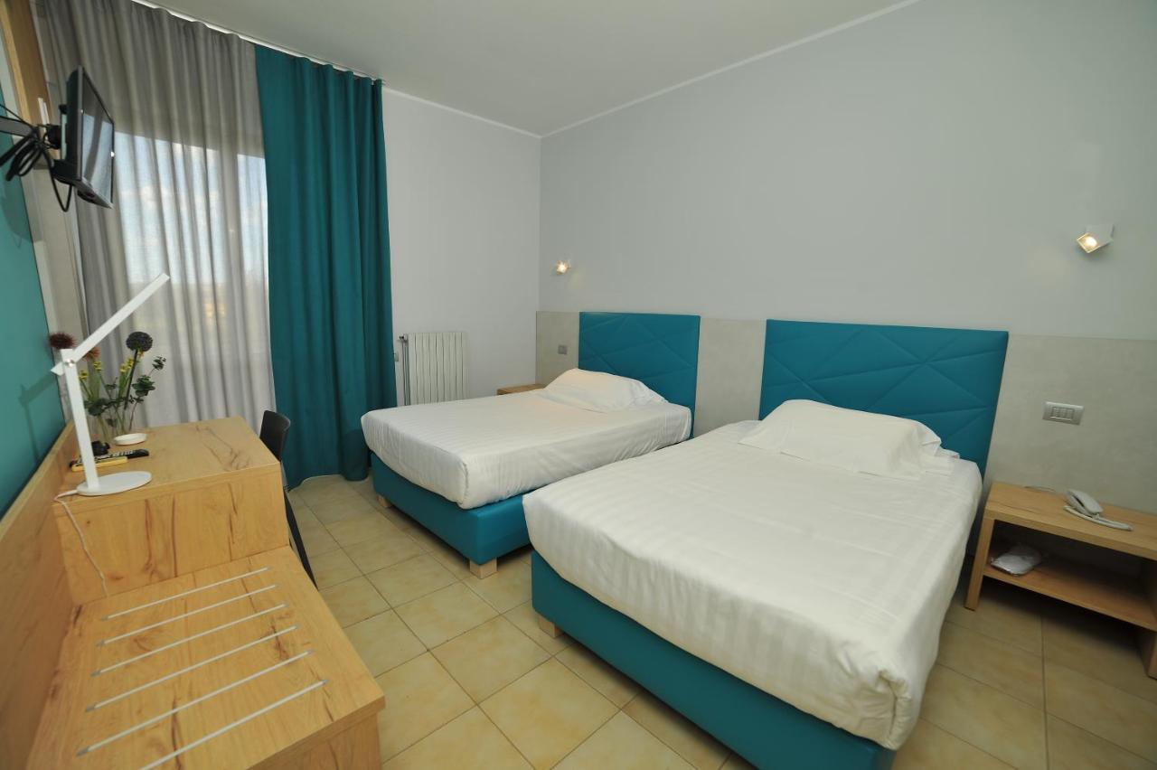 Hotel San Crispino Morrovalle Exterior foto